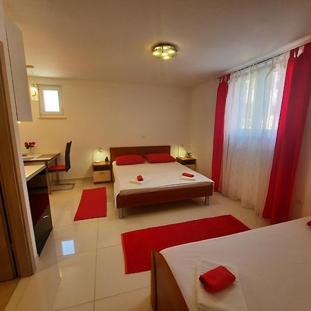 Apartments Ivan Makarska Zewnętrze zdjęcie